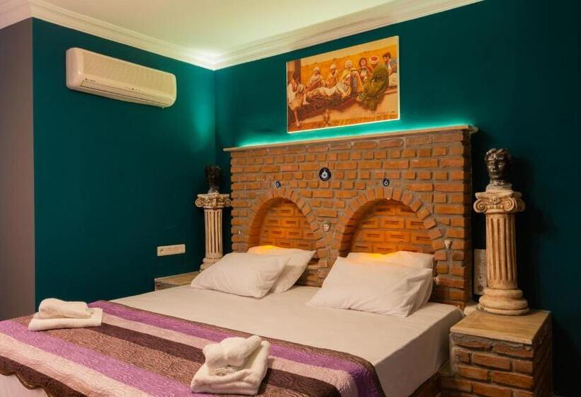 Номер Deluxe, Rebetika Hotel & Bistro