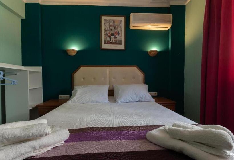 Номер Basic, Rebetika Hotel & Bistro