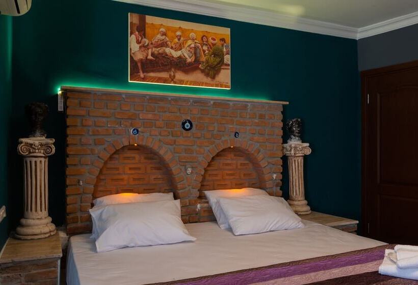 Номер Deluxe, Rebetika Hotel & Bistro