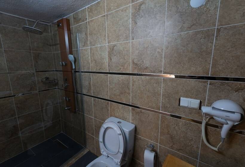 Номер Deluxe, Rebetika Hotel & Bistro