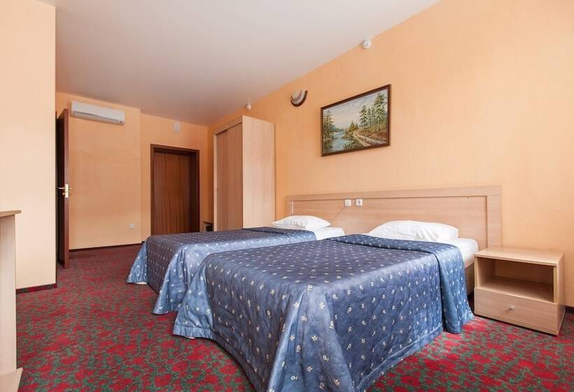标准间, Regina Hotel On Baumana