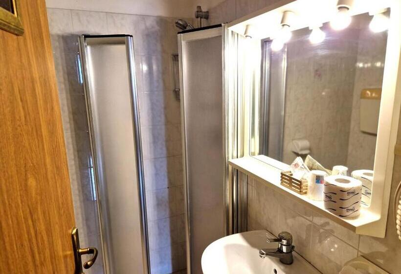 Standard room with outdoor bath, Danubio