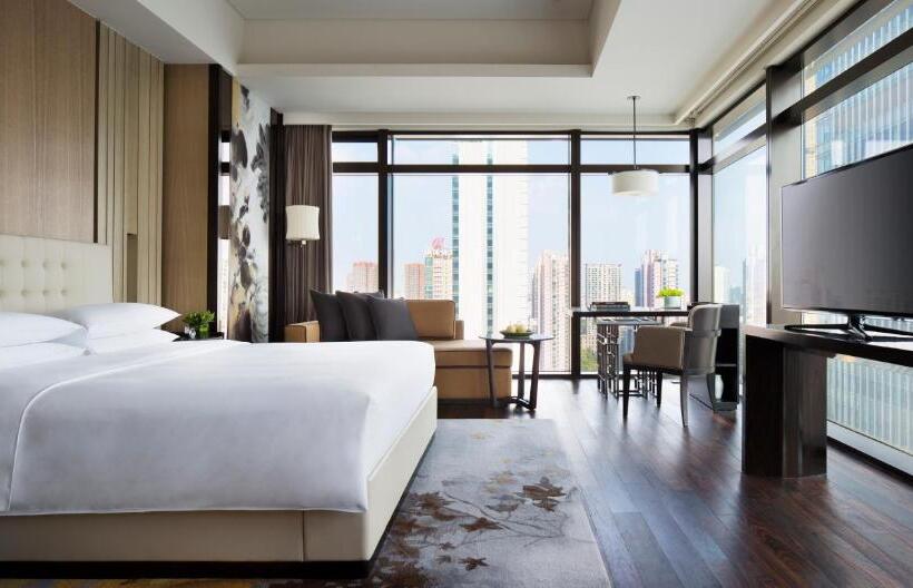 اتاق لوکس با تخت بزرگ, Grand Hyatt Shenyang