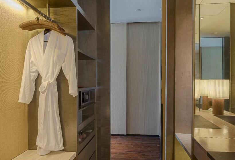 اتاق استاندارد با تخت بزرگ, Grand Hyatt Shenyang