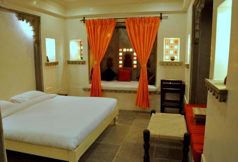 Quarto Deluxe, Madri Haveli