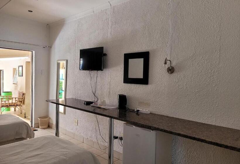 اتاق استاندارد با سرویس بهداشتی مشترک, 196 On Victoria Bed & Breakfast