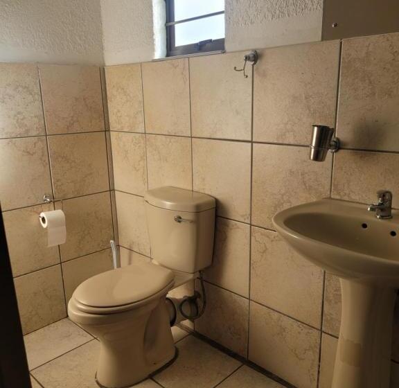 اتاق استاندارد چهار تخته, 196 On Victoria Bed & Breakfast