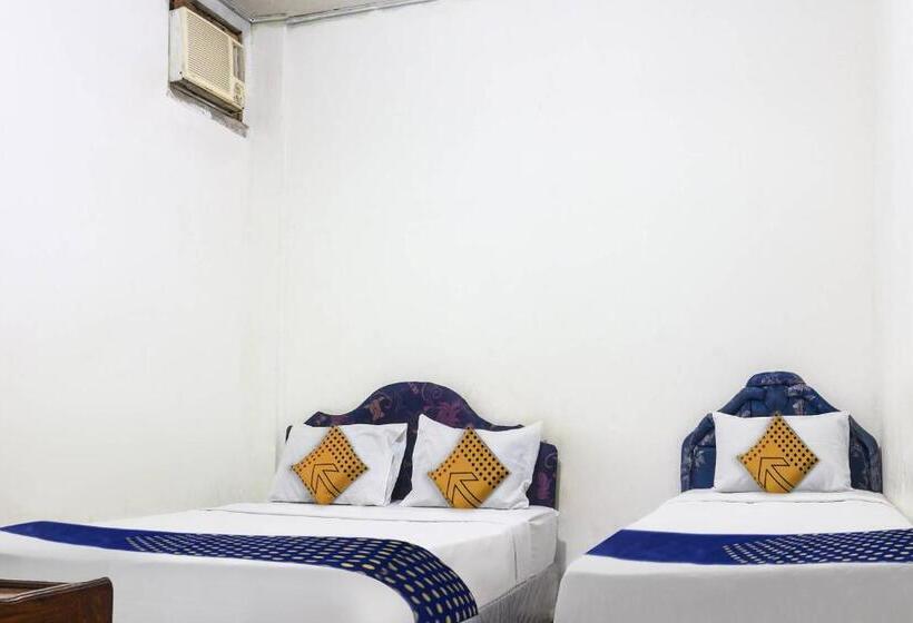 Трежместный Номер Economy, Spot On 91212 Hotel Kelimutu