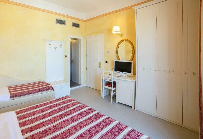 اتاق استاندارد سه نفره, Executive La Fiorita
