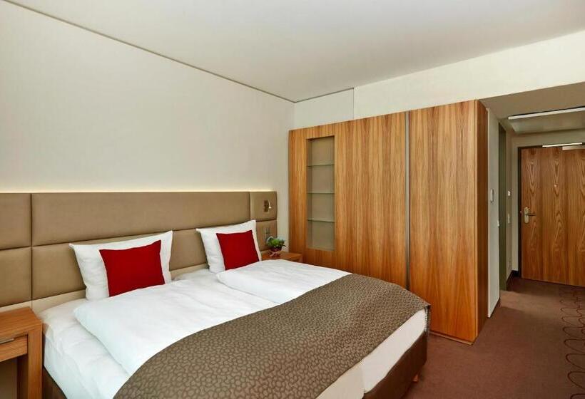 Номер Deluxe, H4 Hotel München Messe