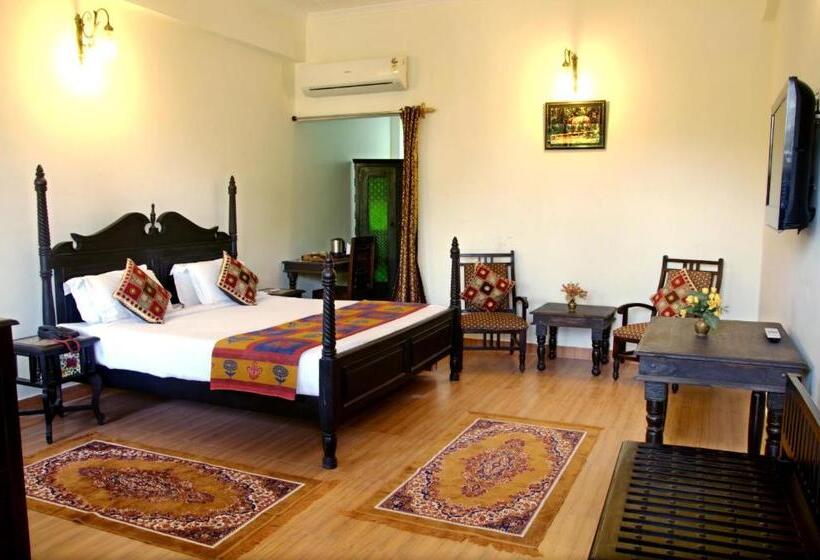 غرفة ديلوكس, Raj Palace Resort