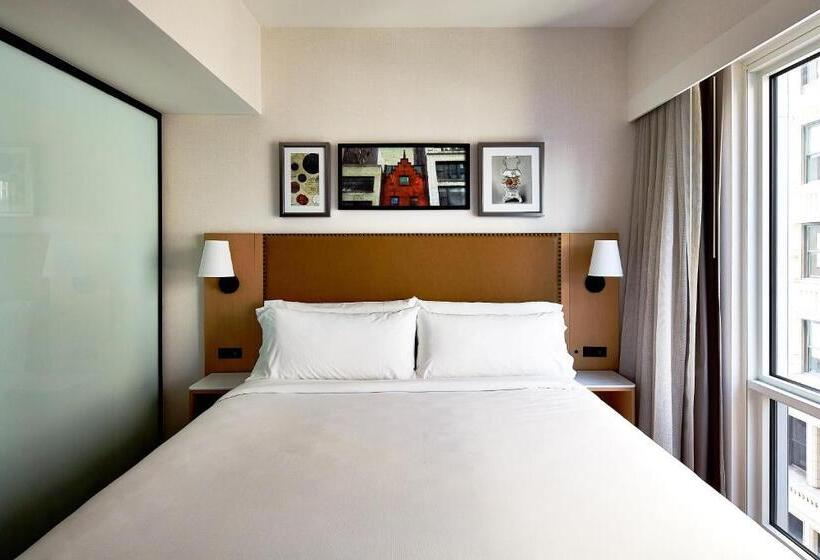 اتاق استاندارد با تخت بزرگ برای معلولان, Indigo Nyc Financial District, An Ihg