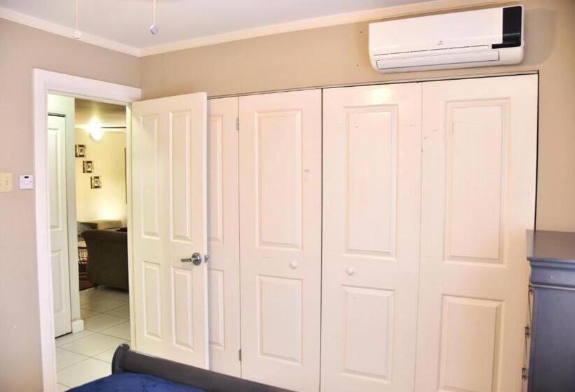 اتاق خانوادگی, The President Room 5 Minutes To Devon House 6 Strathairn Avenue Kingston