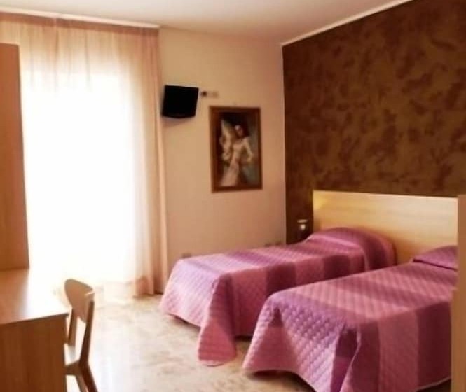Номер Стандарт Трехместный, B&b Raggio Di Sole