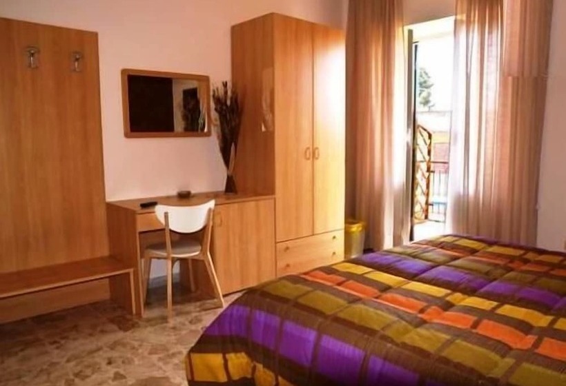 Номер Стандарт Трехместный, B&b Raggio Di Sole