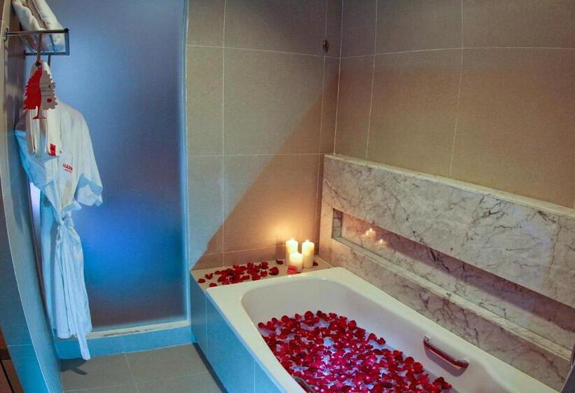 스위트, Harris Hotel & Conventions Malang