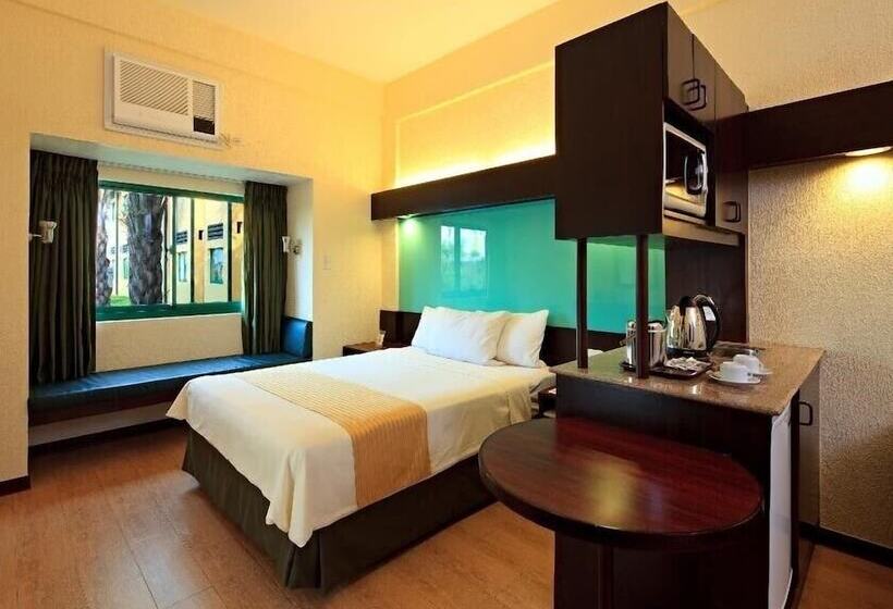 Люкс, Microtel By Wyndham Cabanatuan