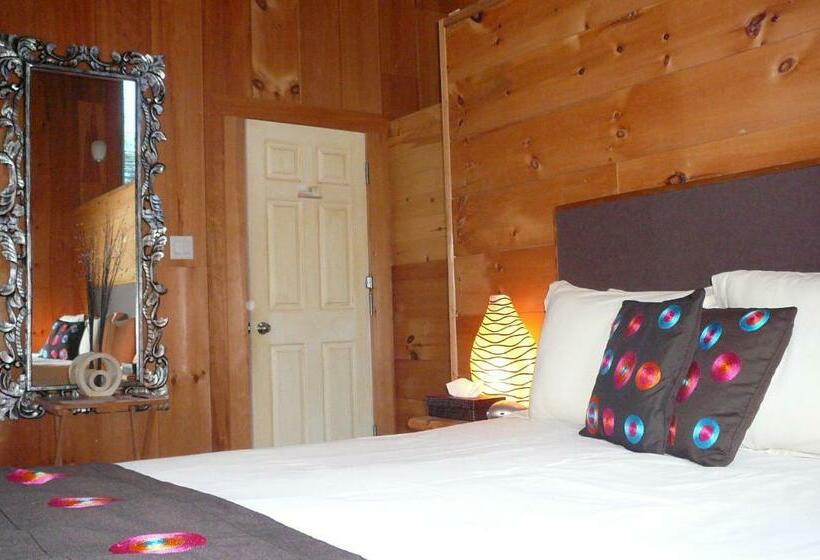 Номер Стандарт, Auberge Couleurs De France