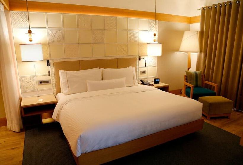 اتاق پریمیوم با چشم‌انداز باغ, The Westin Sohna Resort & Spa