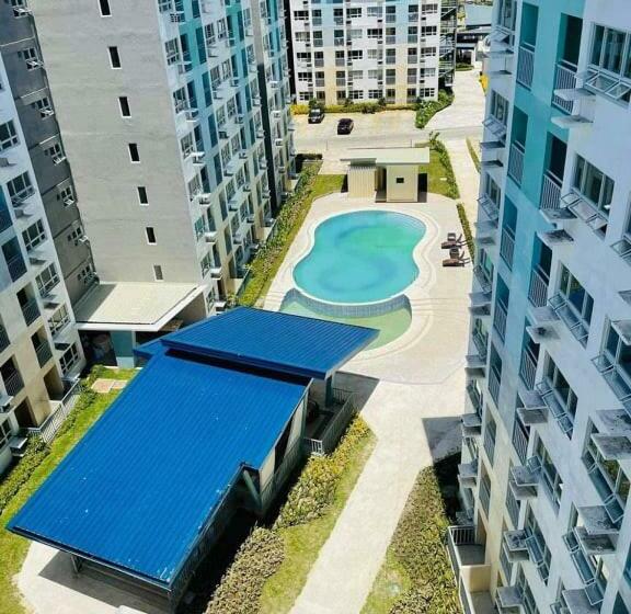 패밀리 룸, Seawind Condominium