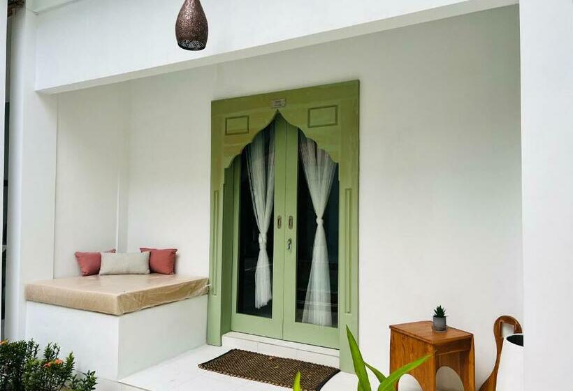Quarto Estandar Vista Piscina, Naia Lombok