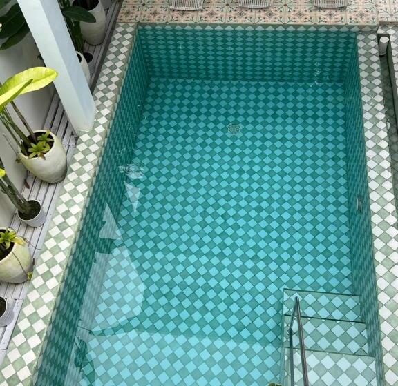 Quarto Estandar Vista Piscina, Naia Lombok