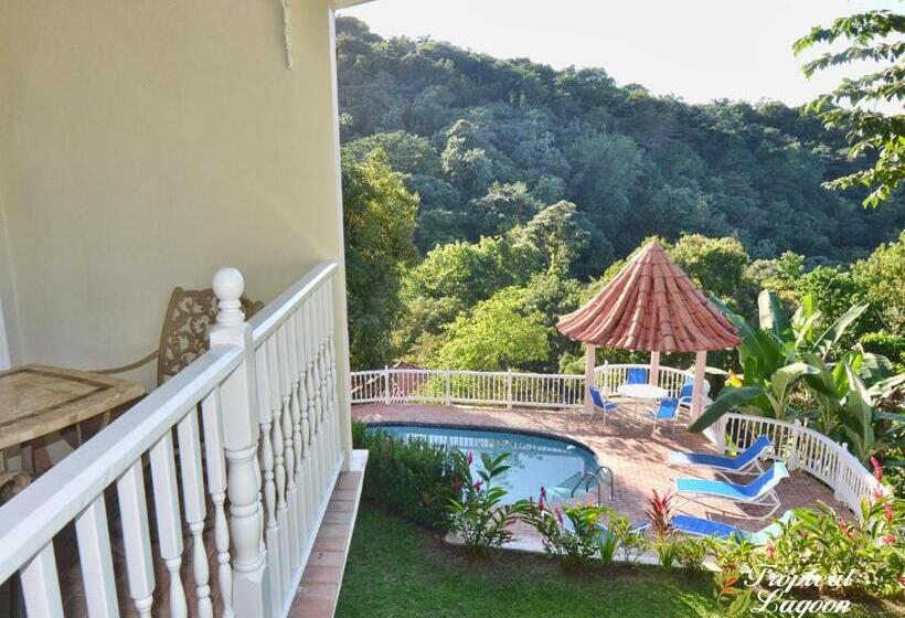 استودیو استاندارد با چشم‌انداز استخر, Tropical Lagoon Resort