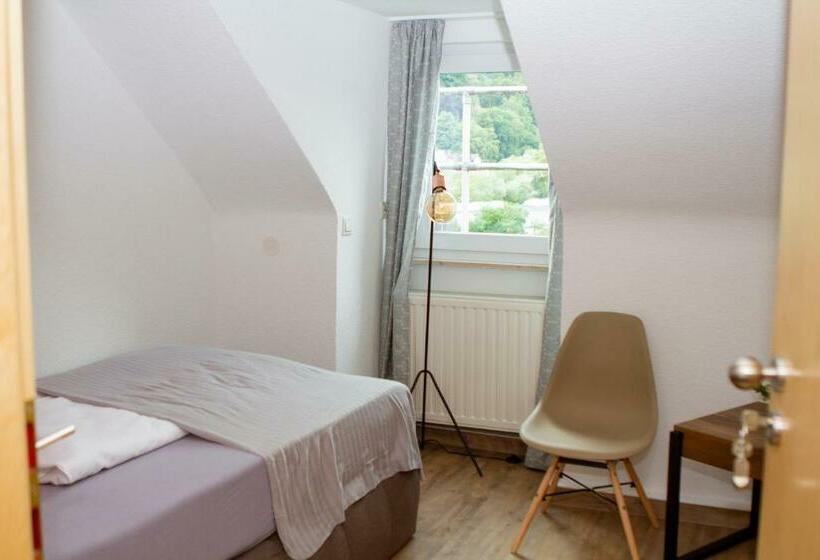 Номер Стандарт Индивидуальный, Stadthotel Marburg
