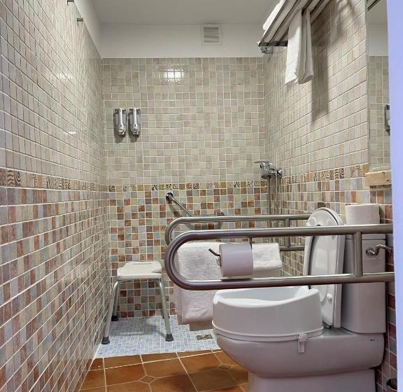 适合残疾人使用的标准间, Hostal El Griel No Disponemos De Recepción Física