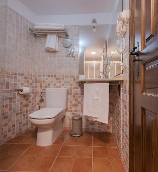 标准间, Hostal El Griel No Disponemos De Recepción Física