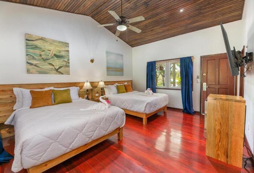 اتاق خانوادگی با چشم‌انداز باغ, And Dive Center Roatan Yacht Club
