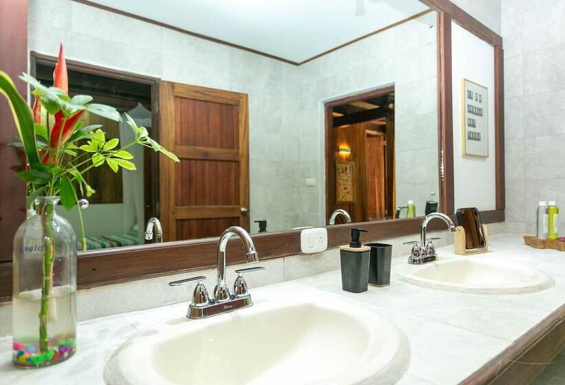 Семейный Номер, La Kukula Lodge