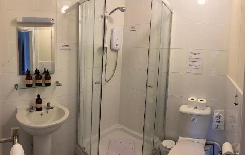 Номер Deluxe, Haven House