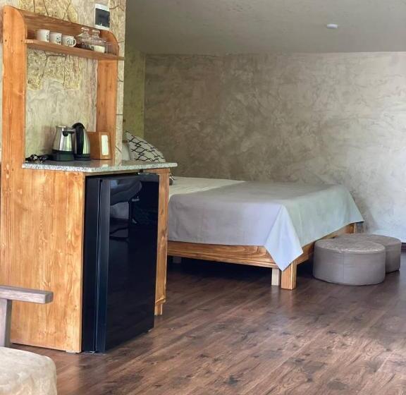 Трехместный Номер Стандарт Вид на Сад, Ecolife Lodge Hotel & Restaurant
