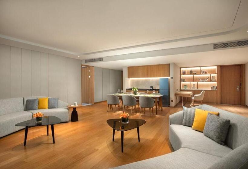 اتاق استاندارد با چشم‌انداز کوهستان, Holiday Inn Xining Datong, An Ihg