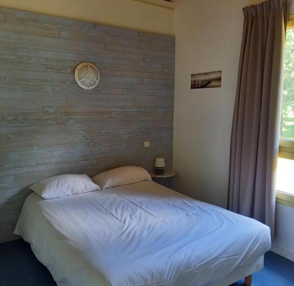 Номер Стандарт, Hôtel Du Golf Du Coiroux