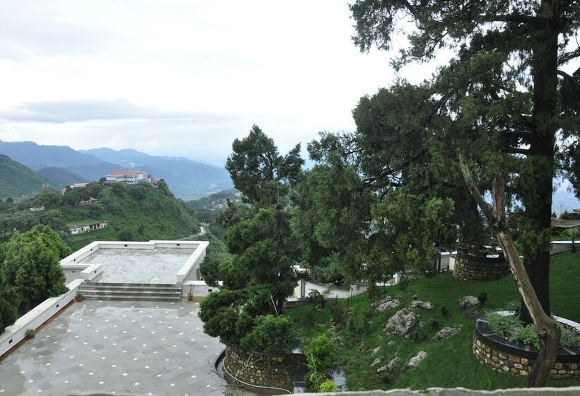 Номер Executive, Royal Orchid Fort Resort
