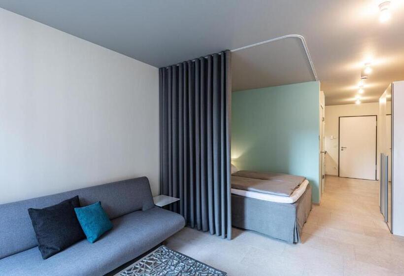 스탠다드 스튜디오, West Apartments