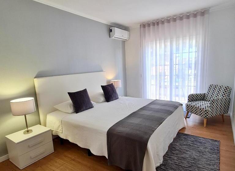 Standard Room with Terrace, Moro S Friends House   Cascais