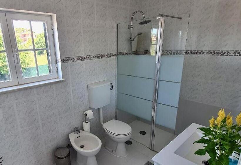 Comfort Triple Room, Moro S Friends House   Cascais