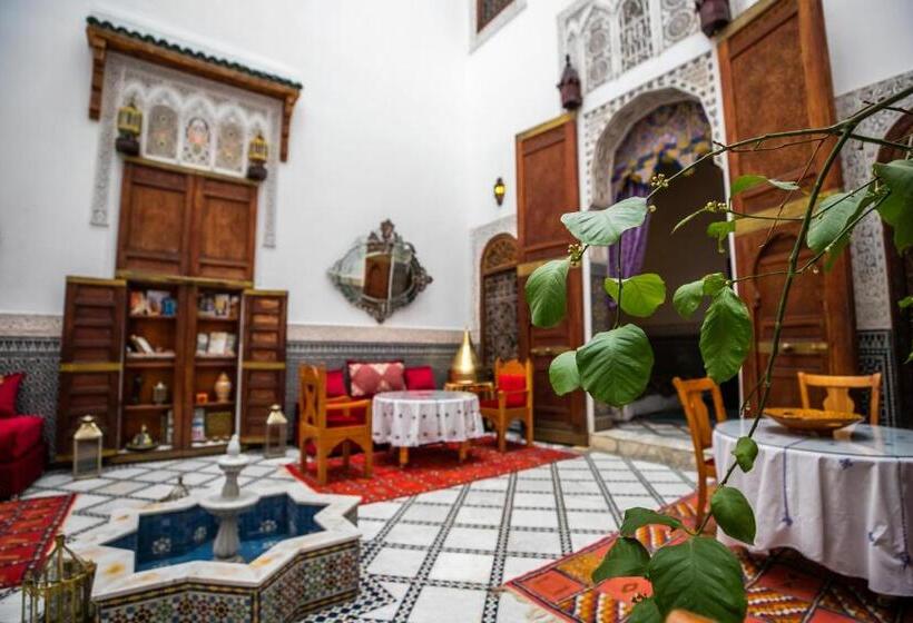سوییت خانوادگی, Riad Arabella