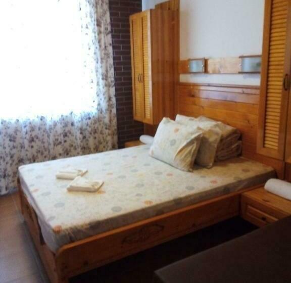 Номер Стандарт с Террасой, Doctor S House