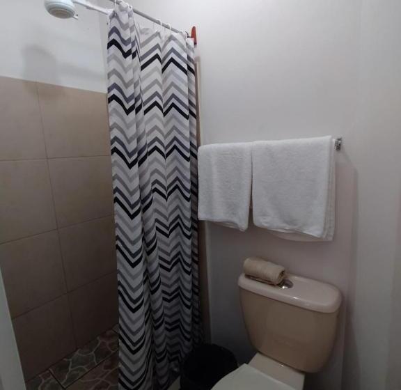スタンダード４人部屋, Hostal Cristo Rey