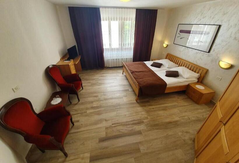 标准间, Restaurant And Rooms Kotlar
