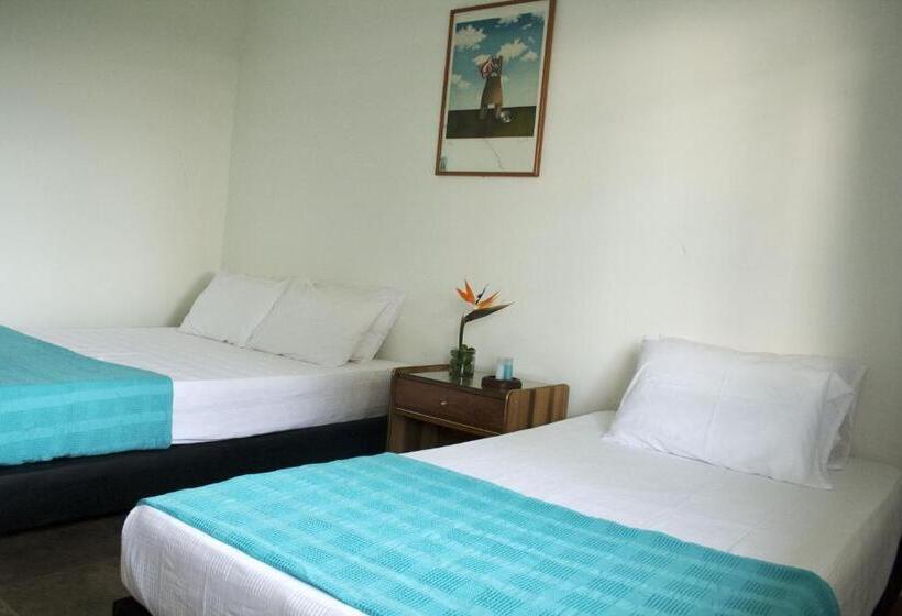4인용 스탠다드 룸, Finca Hotel Villa Clara