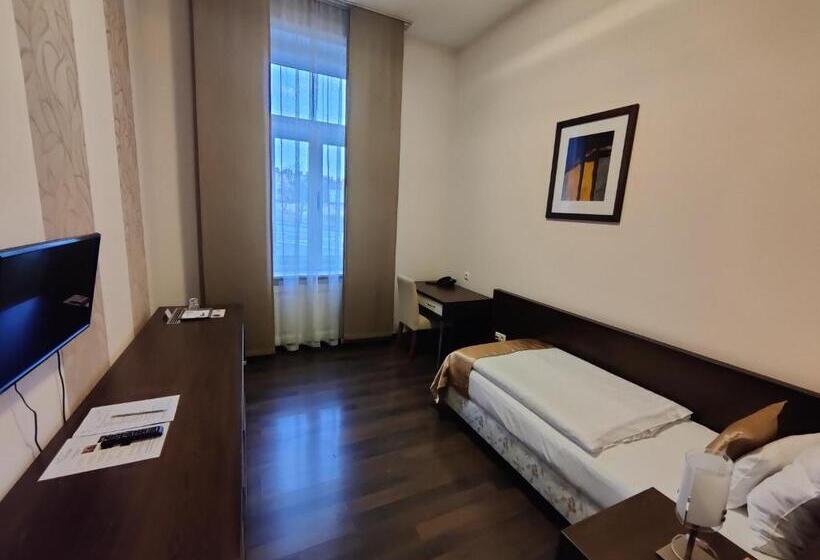 Номер Стандарт Индивидуальный, Boutique Hotel Sopianae