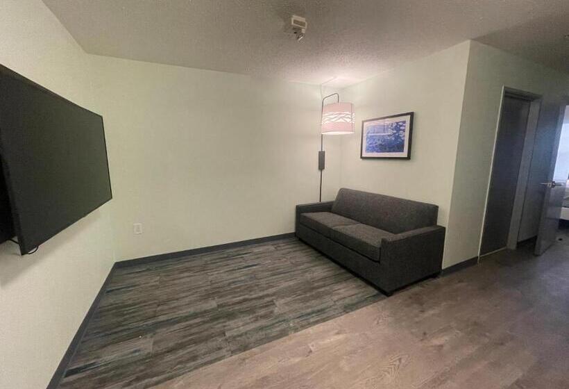 Люкс Кровать Кинг, Wingate By Wyndham Waldorf   Washington Dc Area