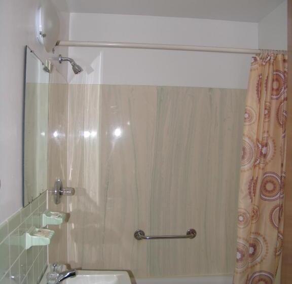 اتاق استاندارد با 2 تخت دوبل, Seven Oakes Motel