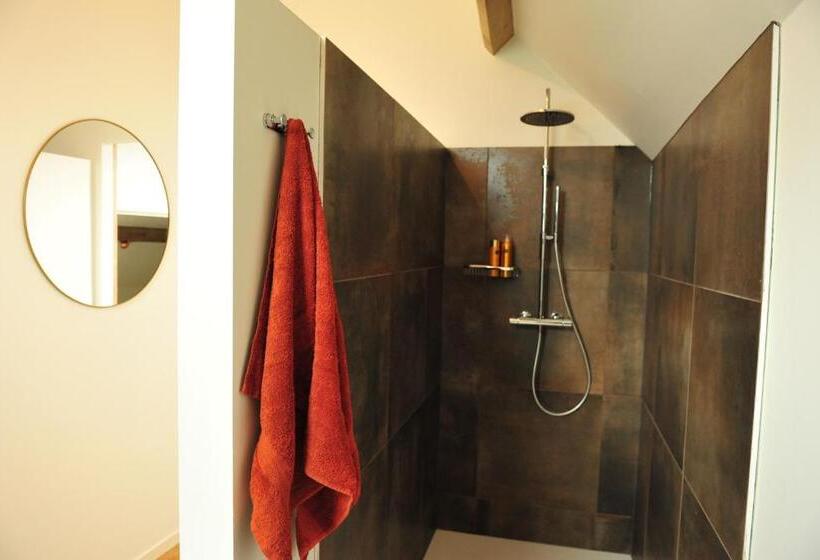 חדר משפחתי דלוקס, B&b  T Burreken