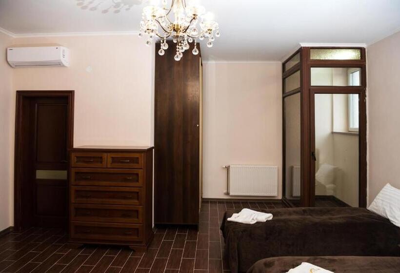 اتاق استاندارد سه نفره, Boutique